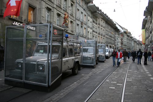 WEF_Bern_Landrover_GerechtigG.jpg